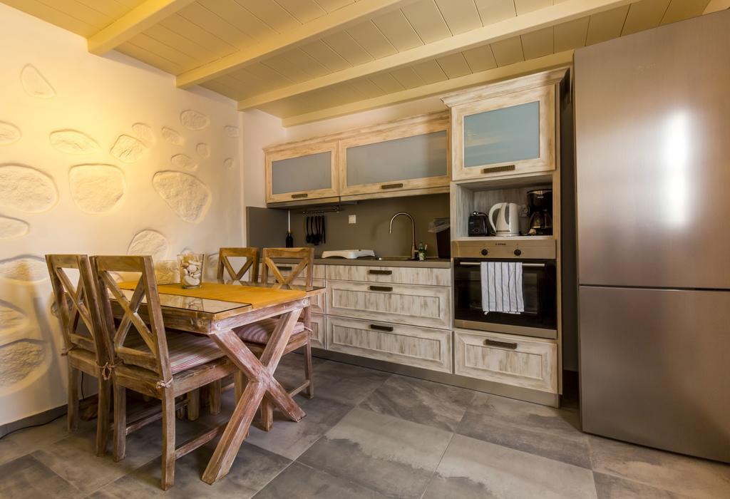 Lavish Suites Agios Ioannis Diakoftis Exterior foto